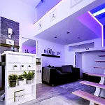 Modern At The Castle Apartment