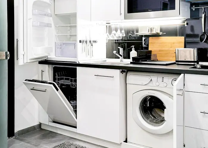 Modern At The Castle Apartmán