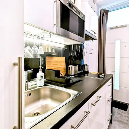 Modern At The Castle * Будапешт